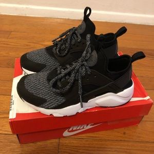 huarache ultra grade school